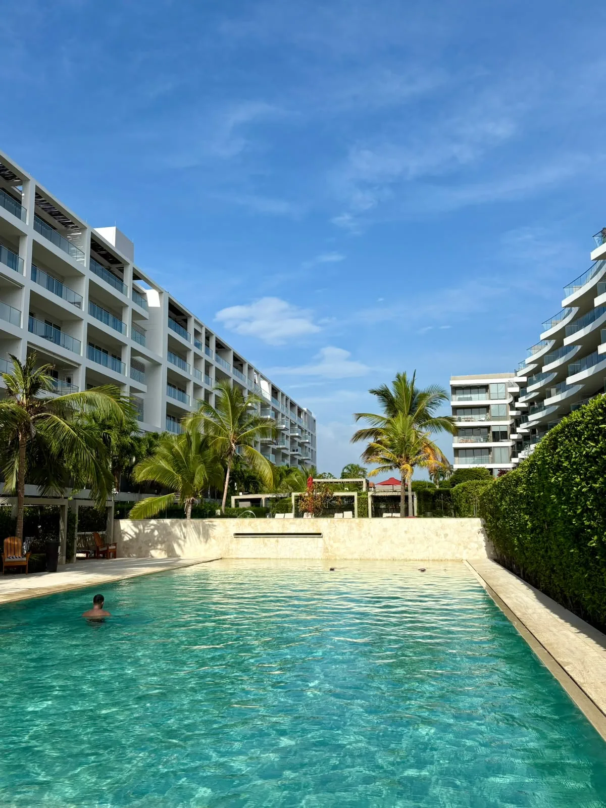 Apartamento moderno de 2 habitaciones con salida directo al mar