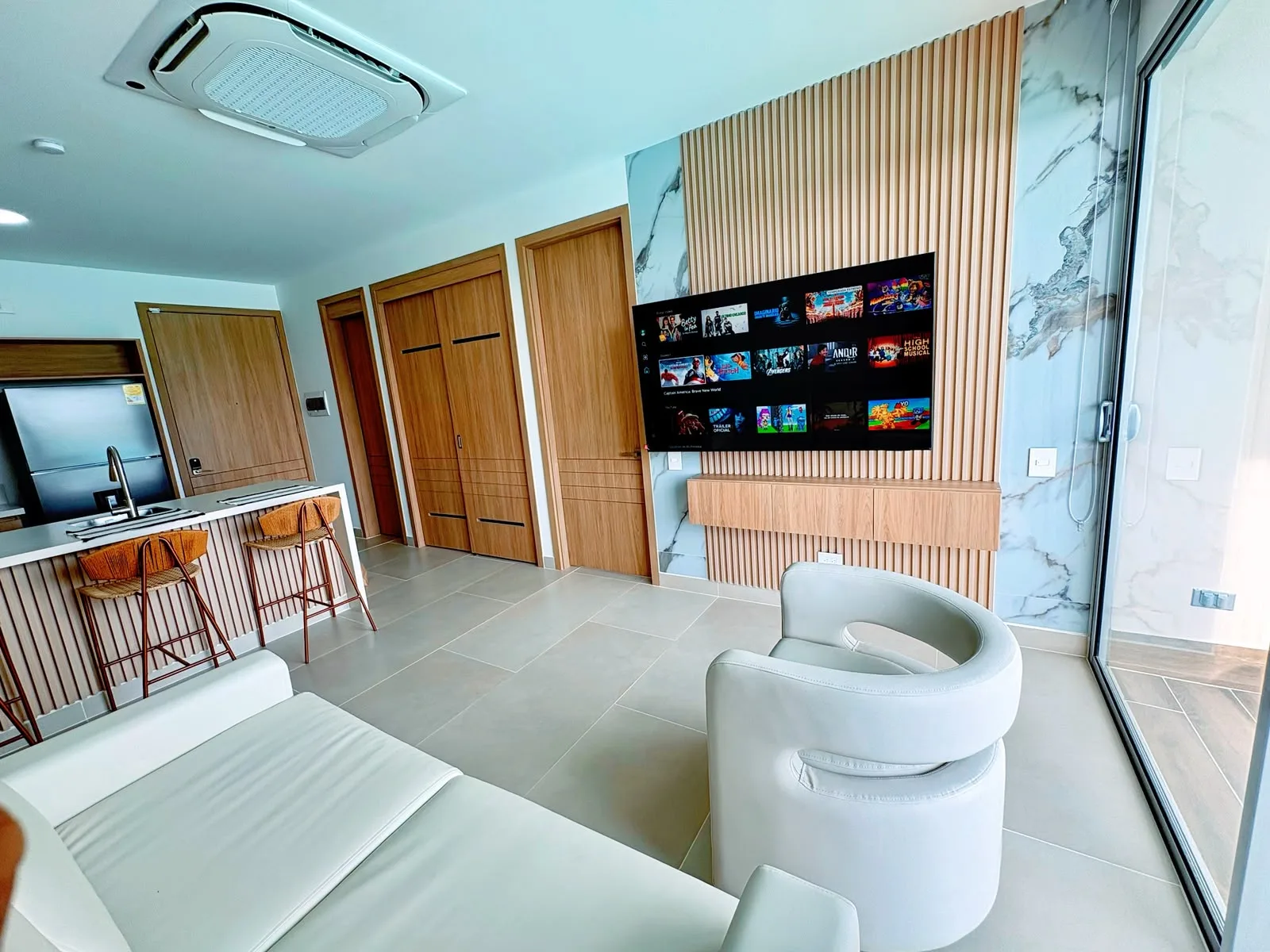 Foto 8 de Espectacular apartamento con vista a la laguna cristalina más grande de Colombia, Baía Kristal
